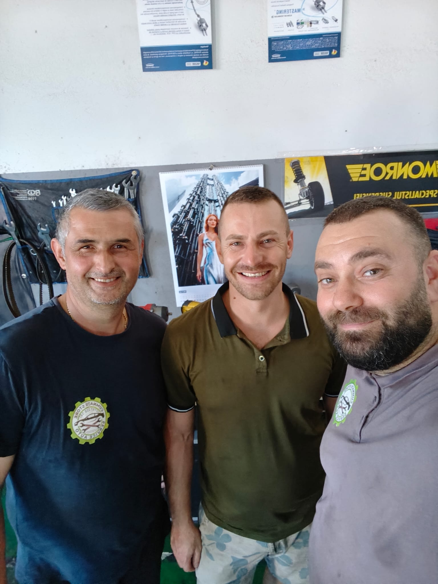 Echipa Cumnații Store Service Auto